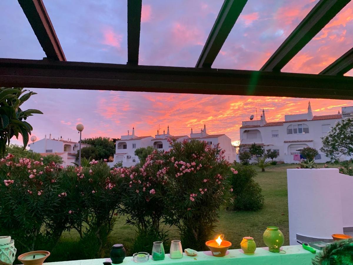 Castelo Da Esperanca Na Vila Sra Da Rocha Porches  Esterno foto